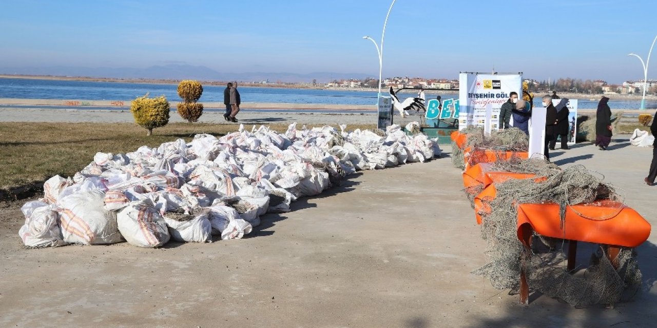 Konya’nın incisi Beyşehir Gölü temizleniyor