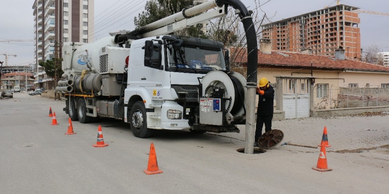 KOSKİ kombine temizlik yapıyor