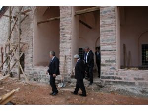 Geyikli Baba Türbe Ve Camii Restorasyonunda Sona Gelindi