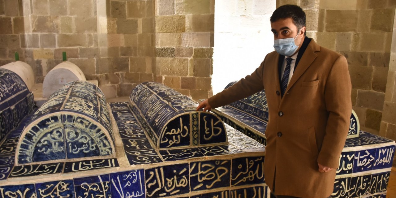 Anadolu Selçuklu sultanlarının sandukaları restore ediliyor