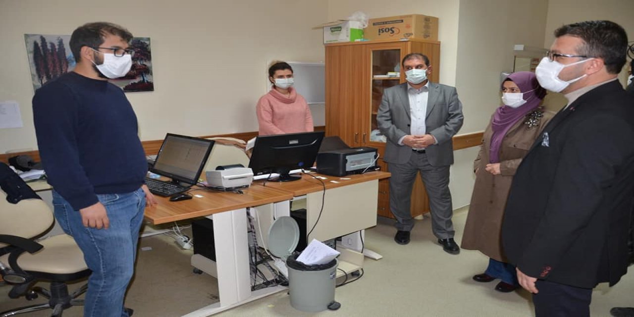 AK Parti Karapınar teşkilatından sağlık çalışanlarına "moral" ziyareti