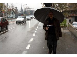 Bursa’da Sağanak Yağışr Hayatı Olumsuz Etkiledi
