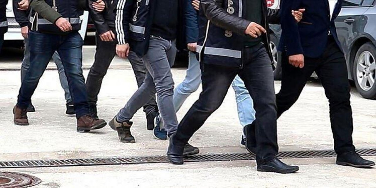 Konya'da FETÖ'nün mahrem imamlarına yönelik operasyonda 10 şüpheli yakalandı