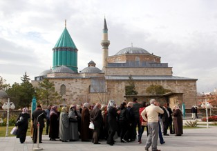 Mevlana'nın öğretileri dünyada ilgi uyandırıyor