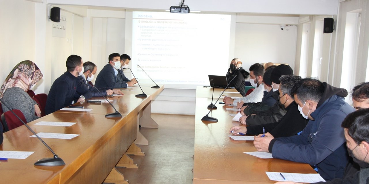 Seydişehir'de belediye personeline işçi sağlığı ve güvenliği eğitimi verildi