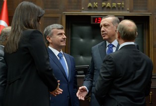 AK Parti'nin Konya adayı yine Tahir Akyürek