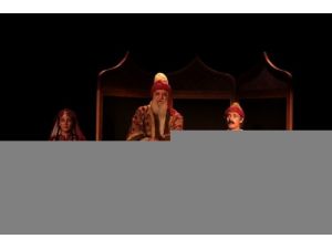 'Yunus Emre' Tiyatro Oyunu Eskişehir'de Sahnelendi