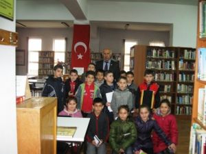 Bafra Barbaros İlkokulu Öğrencilerinin Kütüphane Gezisi