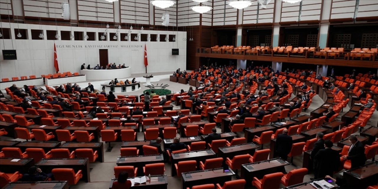 TSK personeline ilişkin kanun teklifinin ilk 8 maddesi TBMM Genel Kurulu'nda kabul edildi