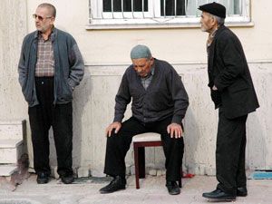 Karı koca sobadan sızan gazdan öldü