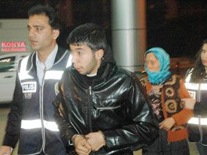 Ana oğul, uyuşturucu satarken yakalandı