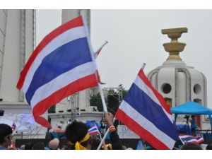 Tayland'daki Protestolar Gittikçe Büyüyor‏