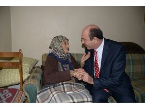 Balıkesir Belediyesi Tahsilat İçin Yaşlı Vatandaşın Ayağına Gidiyor