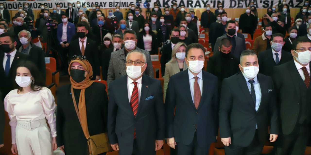 DEVA Partisi Genel Başkanı Babacan, partisinin Aksaray Merkez İlçe 1. Olağan Kongresi'ne katıldı