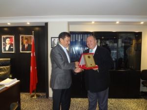 Prof. Gülmen’e Kazakistan Devlet Nişanı Verildi