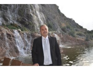 Kozan Kalesi'ne Yapay Şelale Yapıldı