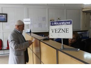 Sarıçam’da Vezneler Hafta Sonu Da Açık