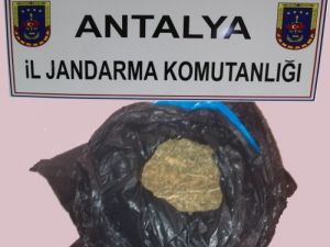 Jandarma 11,1 Kiloğram Esrar Ele Geçirdi