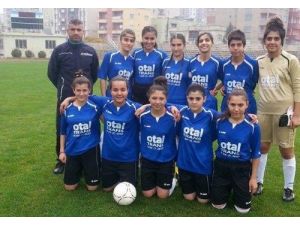 Siirt’li Bayanlar, Beyazıt Bayanlar Takımını 2-0 Yendi