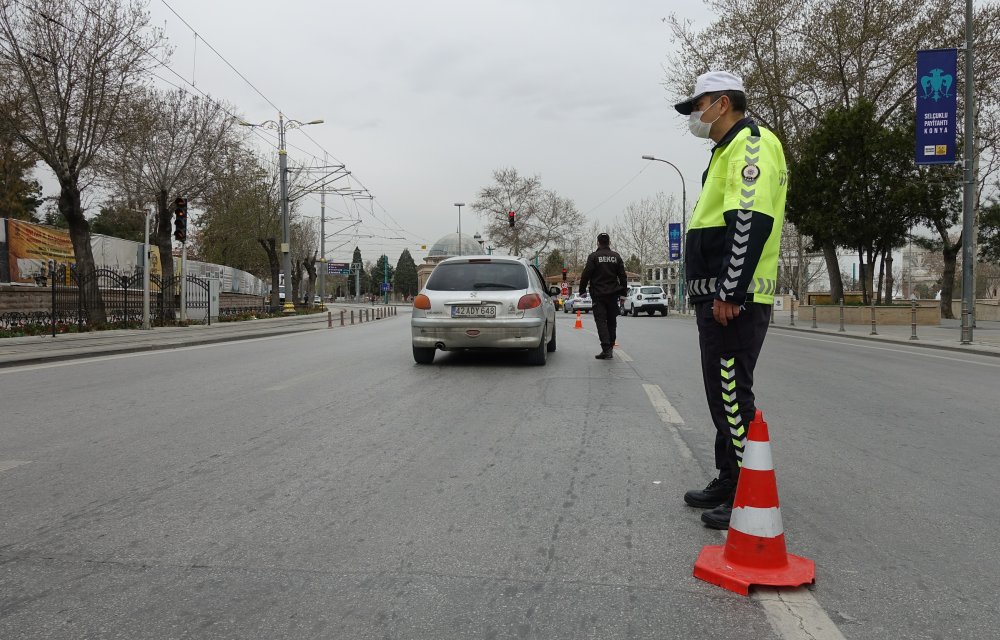 Konya'da sokağa çıkma kısıtlamasına uyuluyor