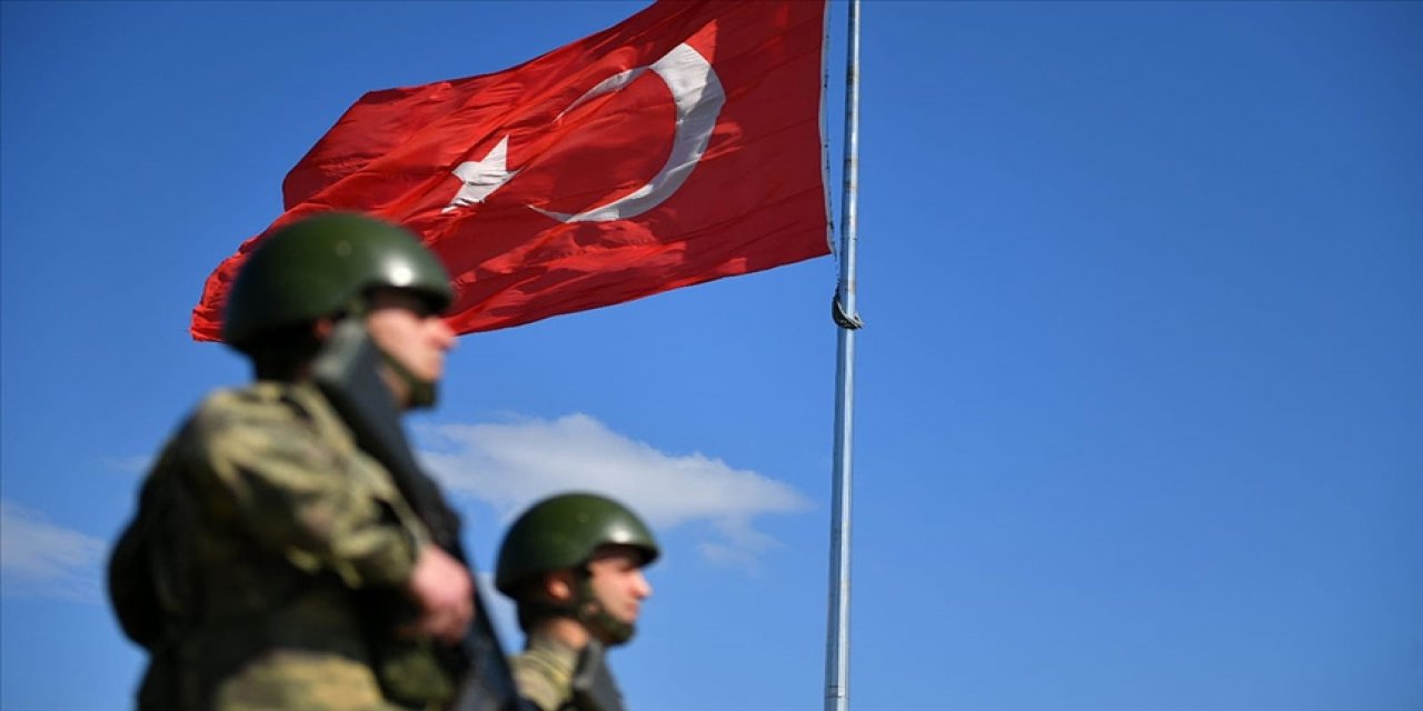 Suriye ve Yunanistan'a yasa dışı yollarla geçmeye çalışan 1'i PKK, 2'si FETÖ mensubu 5 kişi yakalandı
