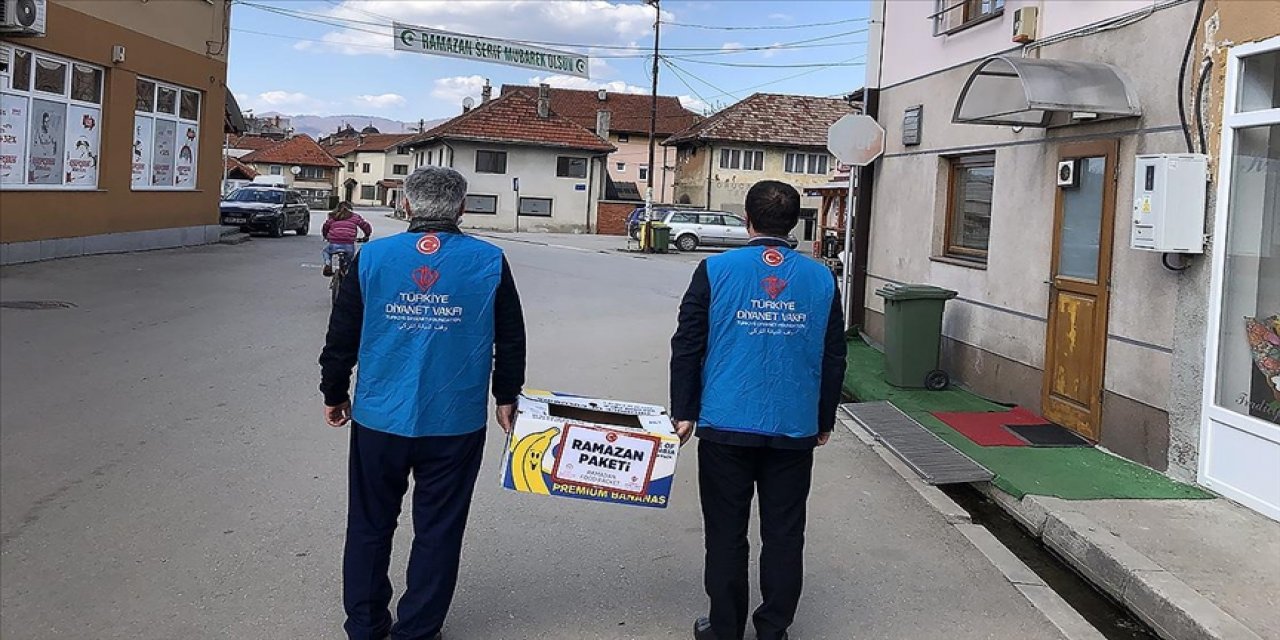 Türkiye Diyanet Vakfı, Nijer ve Bosna Hersek'te ihtiyaç sahiplerine gıda yardımı yaptı