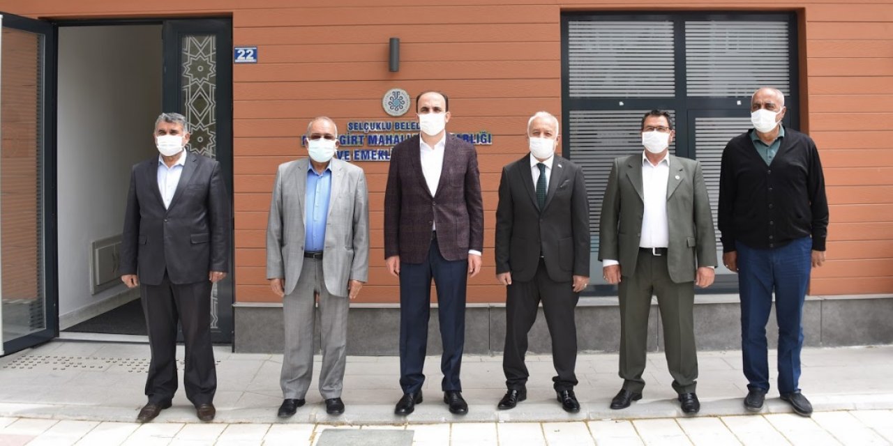 Konya Büyükşehir Belediye Başkanı Altay, Selçuklu Muhtarlar Derneği'ni ziyaret etti