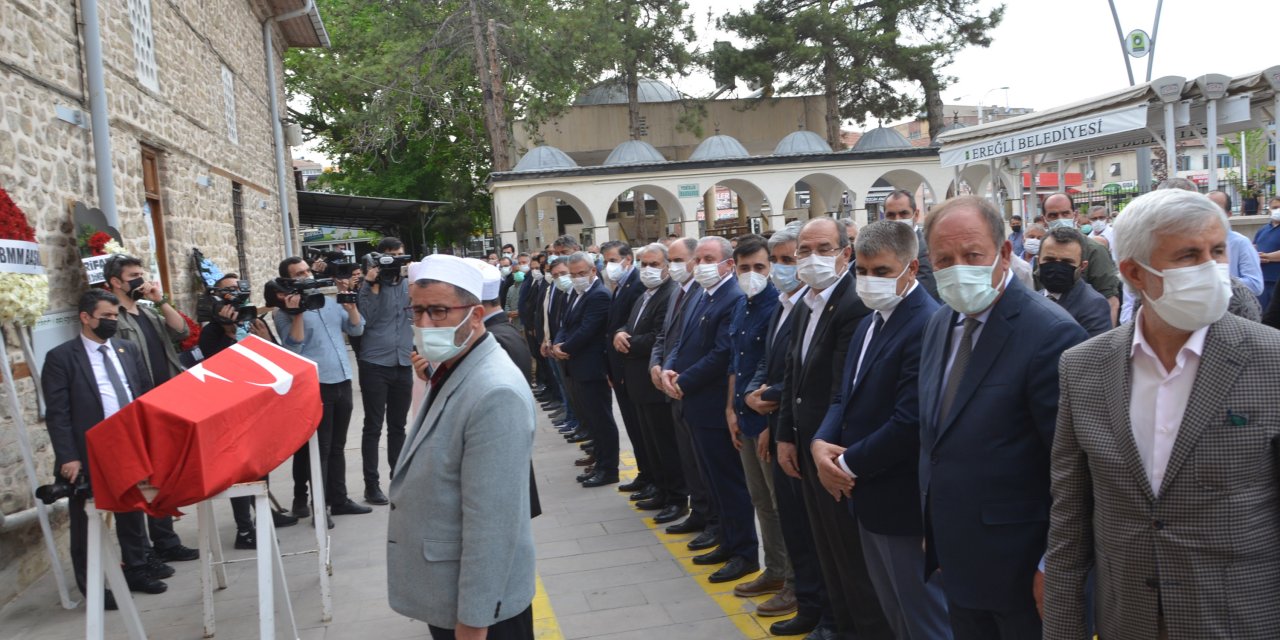 Burhanettin Uysal'ın cenazesi Ereğli'de toprağa verildi