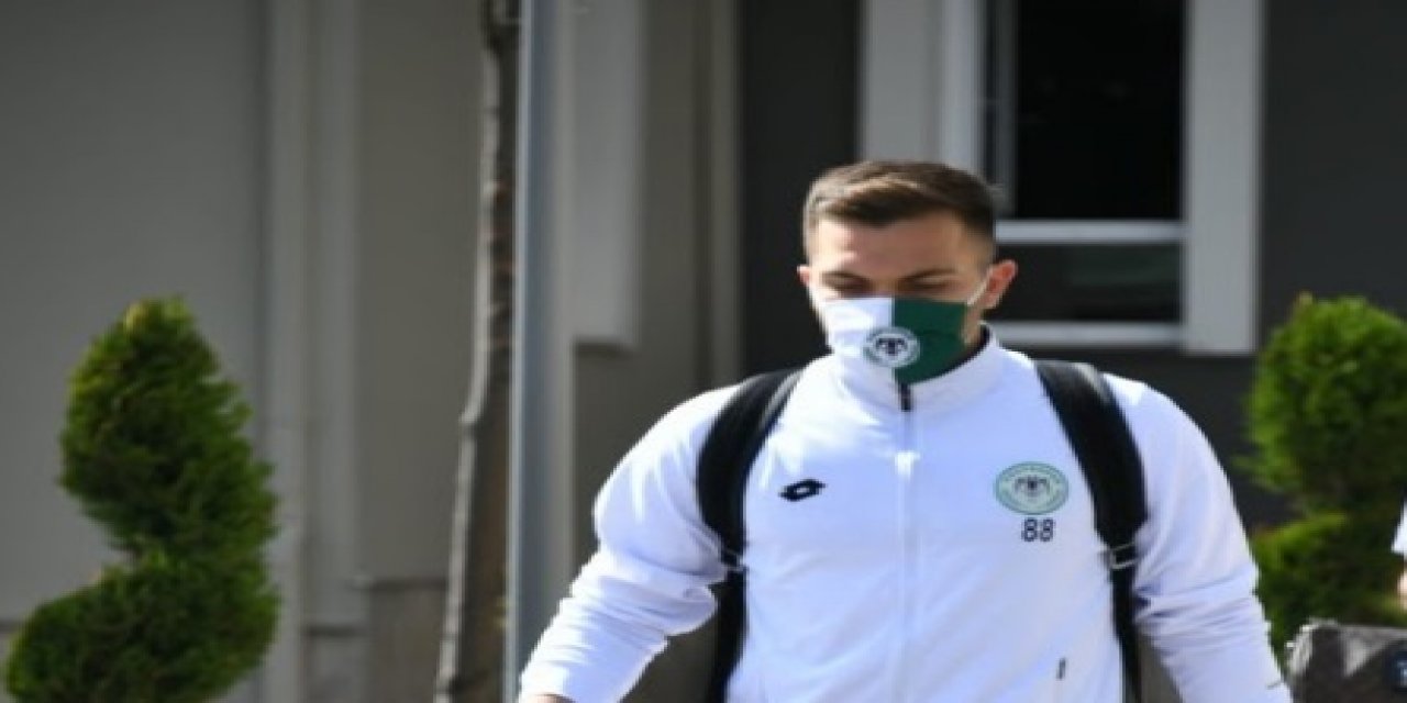 Futbolculara 900 lira maske cezası