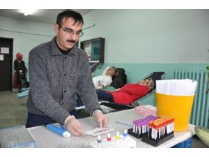 Üniversite Öğrencileri 5 Günde 400 Ünite Kan Bağışında Bulundu