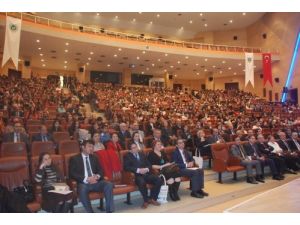 'Türkiye'de Çocuğun Refahı Ve Korunması' Sempozyumu Başladı