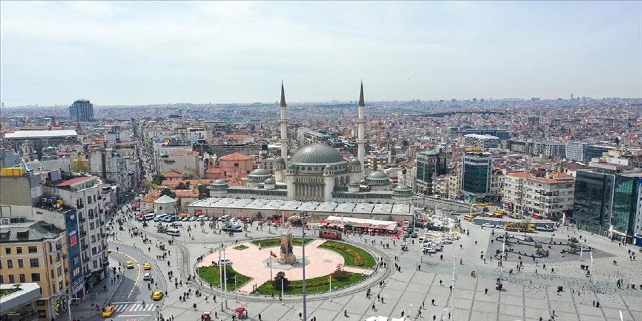 Taksim'e yapılan ve bugün açılacak cami birçok yeniliği barındırıyor