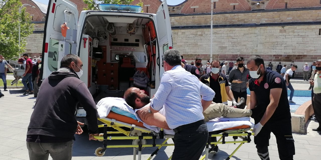 Ereğli'de bıçaklı kavgada 2 kişi yaralandı