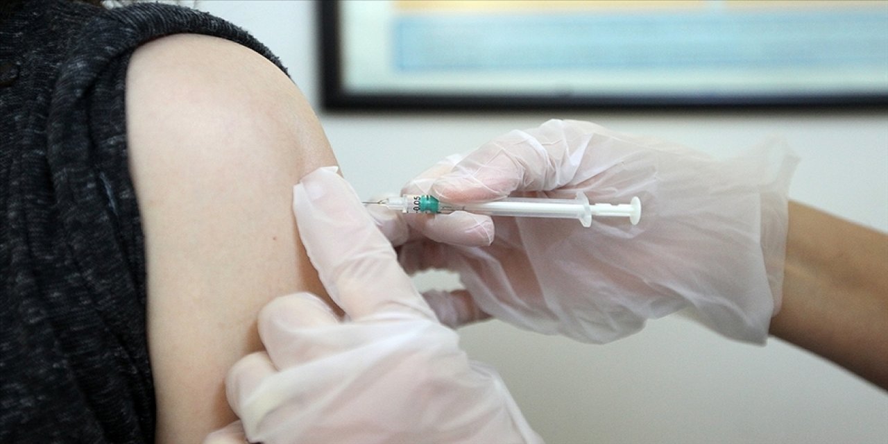Sağlık Bakanı Koca: Bir günde 1 milyon 416 bin 795 doz aşı yapıldı