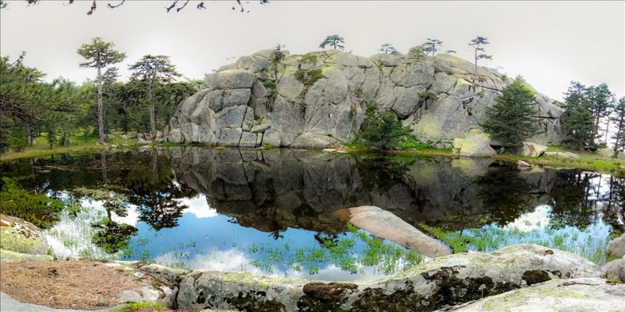 Kütahya'daki Eğrigöz Dağı'nın zirvesindeki doğal gölet keşfedilmeyi bekliyor