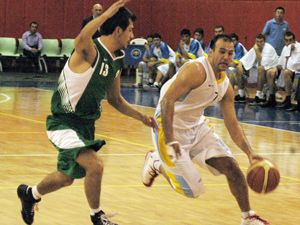 Üniversite galibiyetle bitirdi: 62-67