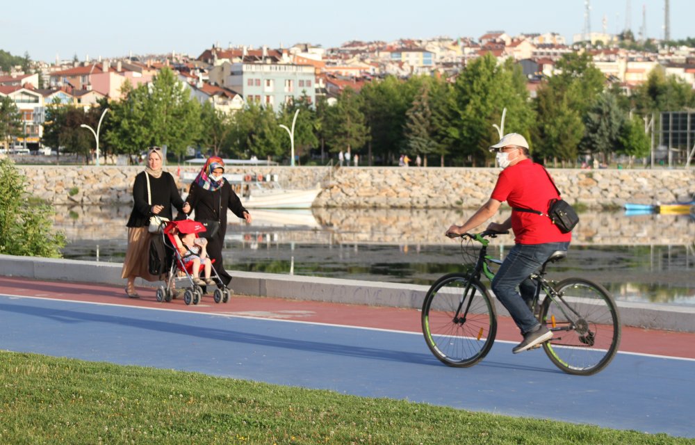 Normalleşme süreci, Beyşehir Gölü çevresini hareketlendirdi