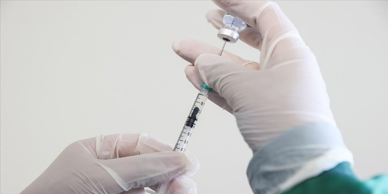 51 ilde 18 yaş üstü nüfusun yüzde 55'inden fazlası en az bir doz Kovid-19 aşısı oldu
