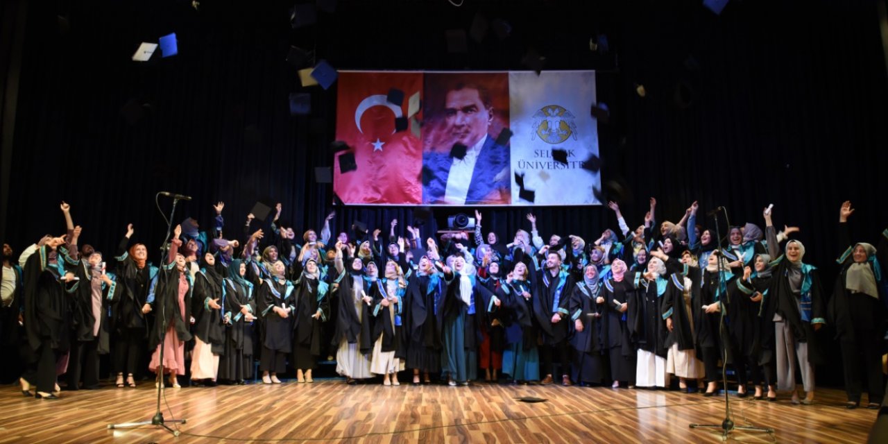 Arap Dili'nden 70 öğrenci mezun oldu