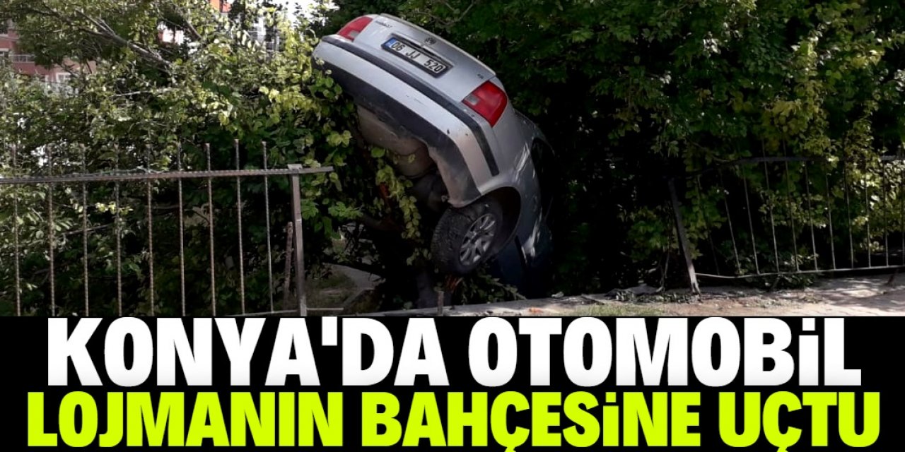 Konya'da otomobil ağaçta asılı kaldı