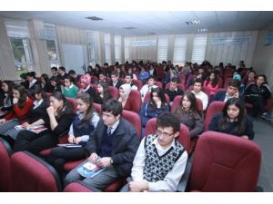 Rektör Uçar'dan, Lise Son Sınıf Öğrencilerine Tavsiyeler