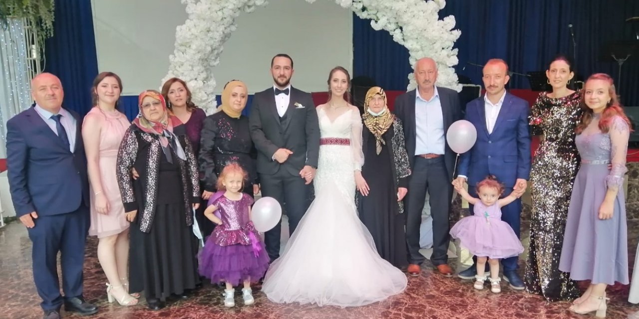 Pehlivan ve Üney ailelerinin düğün mutluluğu