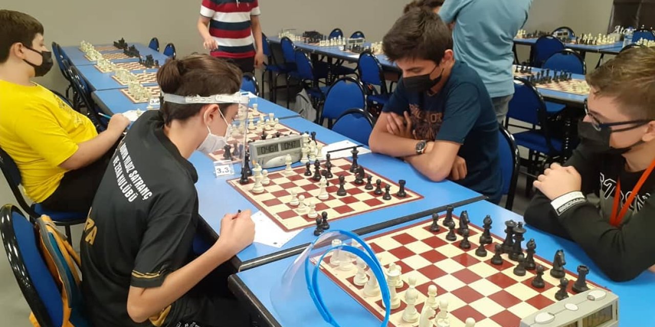 Konya'da "Yıldızlar ve Küçükler Takım Satranç Şampiyonası" yapıldı