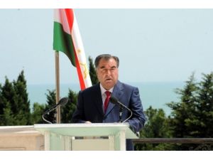 Tacikistan’ın Yeni Hükümeti Gençleşti