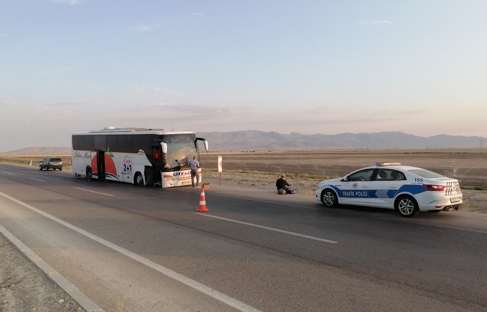 Ereğli'de kontrolden çıkan yolcu otobüsündeki 5 yolcu yaralandı