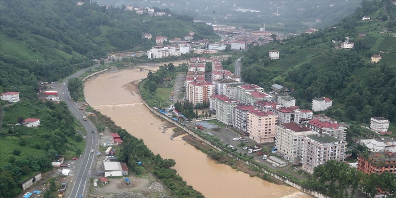 Doğu Karadeniz'de salı günü aşırı yağış bekleniyor