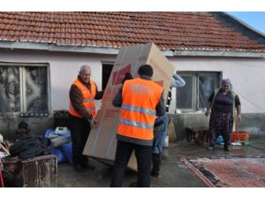 Kimse Yok Mu Derneği’nden Sel Mağdurlarına Yardım Eli