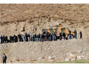 Mayın Dedektör Köpeği Tepki Verdi Jandarmayı Alarma Geçti