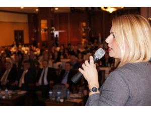 Diş Hekimliğinde Estetik Yaklaşımlar Sempozyumda Ele Alındı