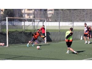 Adanaspor, Bucaspor'u Eli Boş Göndermek İstiyor